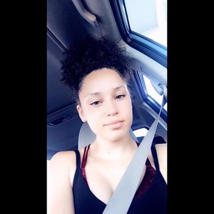 Meet your Posher, Zoe